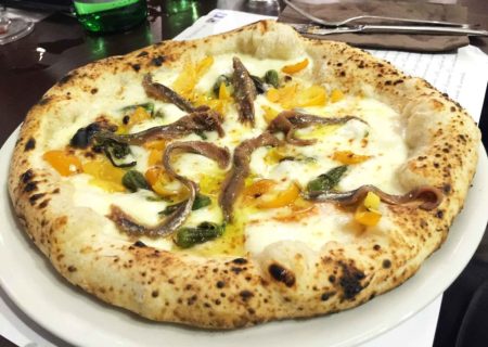 pizza-pomodorini-gialli-alici-menaica-960x720